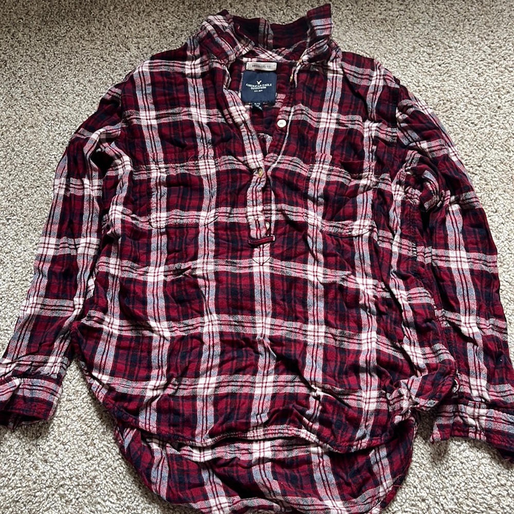 American Eagle top